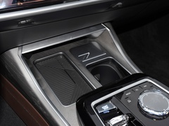 2023款 xDrive60L 豪华套装