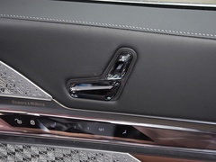 2023款 xDrive60L 豪华套装