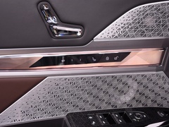 2023款 xDrive60L 豪华套装