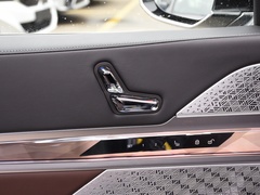 2023款 xDrive60L 豪华套装