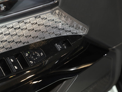 2023款 xDrive60L 豪华套装