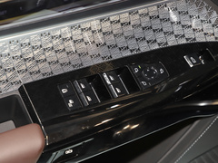 2023款 xDrive60L 豪华套装