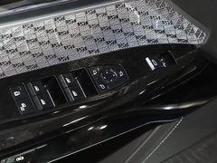 2023款 xDrive60L 豪华套装