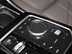 2023款 xDrive60L 豪华套装