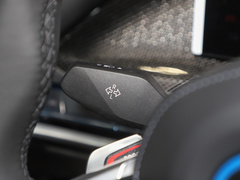 2023款 xDrive60L 豪华套装