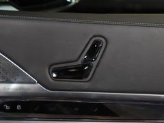 2023款 xDrive60L 豪华套装