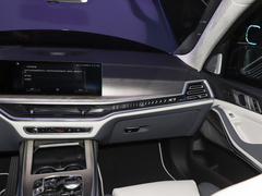 2023款 xDrive40i 领先型豪华套装