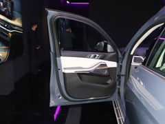2023款 xDrive40i 领先型豪华套装