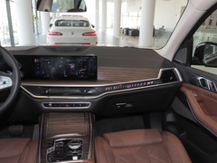 2023款 xDrive40i 领先型豪华套装