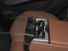 2023款 xDrive40i 领先型豪华套装
