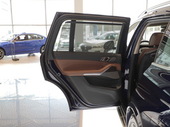 2023款 xDrive40i 领先型豪华套装