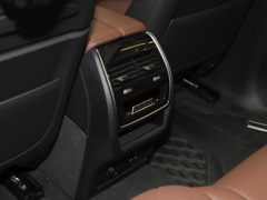 2023款 xDrive40i 领先型豪华套装