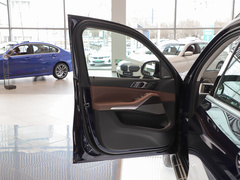2023款 xDrive40i 领先型豪华套装