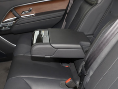 2023款 3.0 L6 400PS 盛世加长版