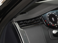 2023款 3.0 L6 400PS 盛世加长版
