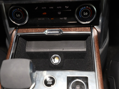 2023款 3.0 L6 400PS 盛世加长版