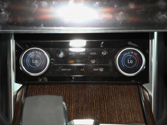 2023款 3.0 L6 400PS 盛世加长版