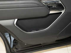 2023款 3.0 L6 400PS 盛世加长版