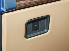 2023款 3.0 L6 400PS 盛世七座加长版