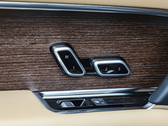 2023款 3.0 L6 400PS 盛世七座加长版