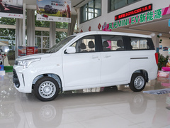 2022款 1.5L 精典型客车 7座