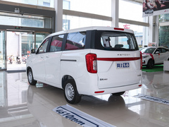 2022款 1.5L 精典型客车 7座