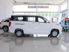 2022款 1.5L 精典型客车 7座