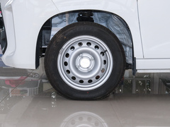 2022款 1.5L 精典型客车 7座