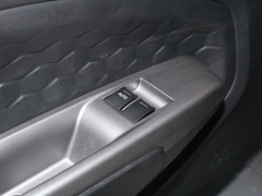 2022款 1.5L 精典型客车 7座