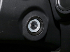 2022款 1.5L 精典型客车 7座