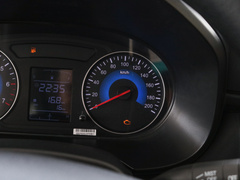 2022款 1.5L 精典型客车 7座