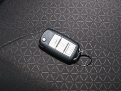2022款 1.5L 精典型客车 7座