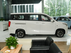 2022款 1.5L 舒适型客车(钢板弹簧)7座