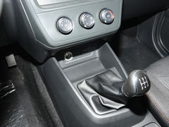 2022款 1.5L 舒适型客车(钢板弹簧)7座
