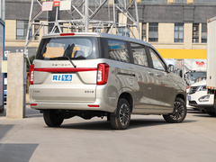 2022款 1.5L 豪华型客车 5座
