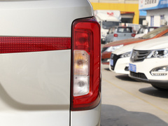 2022款 1.5L 豪华型客车 5座