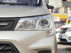 2022款 1.5L 豪华型客车 5座