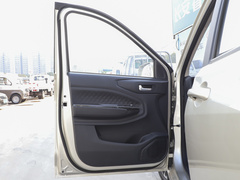 2022款 1.5L 豪华型客车 5座