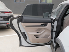 2022款 Taycan 4 Cross Turismo