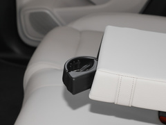 2022款 EQA 260