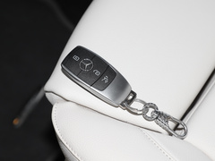 2022款 EQA 260