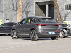 2022款 EQA 260