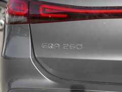 2022款 EQA 260