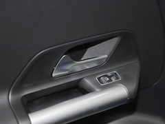 2022款 EQA 260