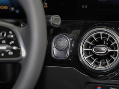 2022款 EQA 260