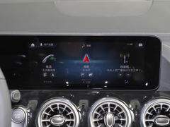 2022款 EQA 260