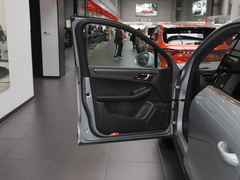 2023款 2.0T 