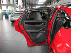 2023款 Cayenne Coupé 3.0T