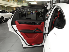 2023款 Cayenne Coupé E-Hybrid 2.0T