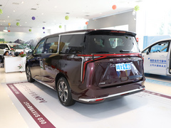 2022款 2.0T 星河七座版